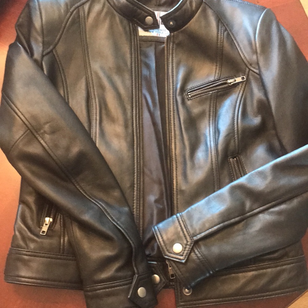 Leather jacket - Picture 4 of 8